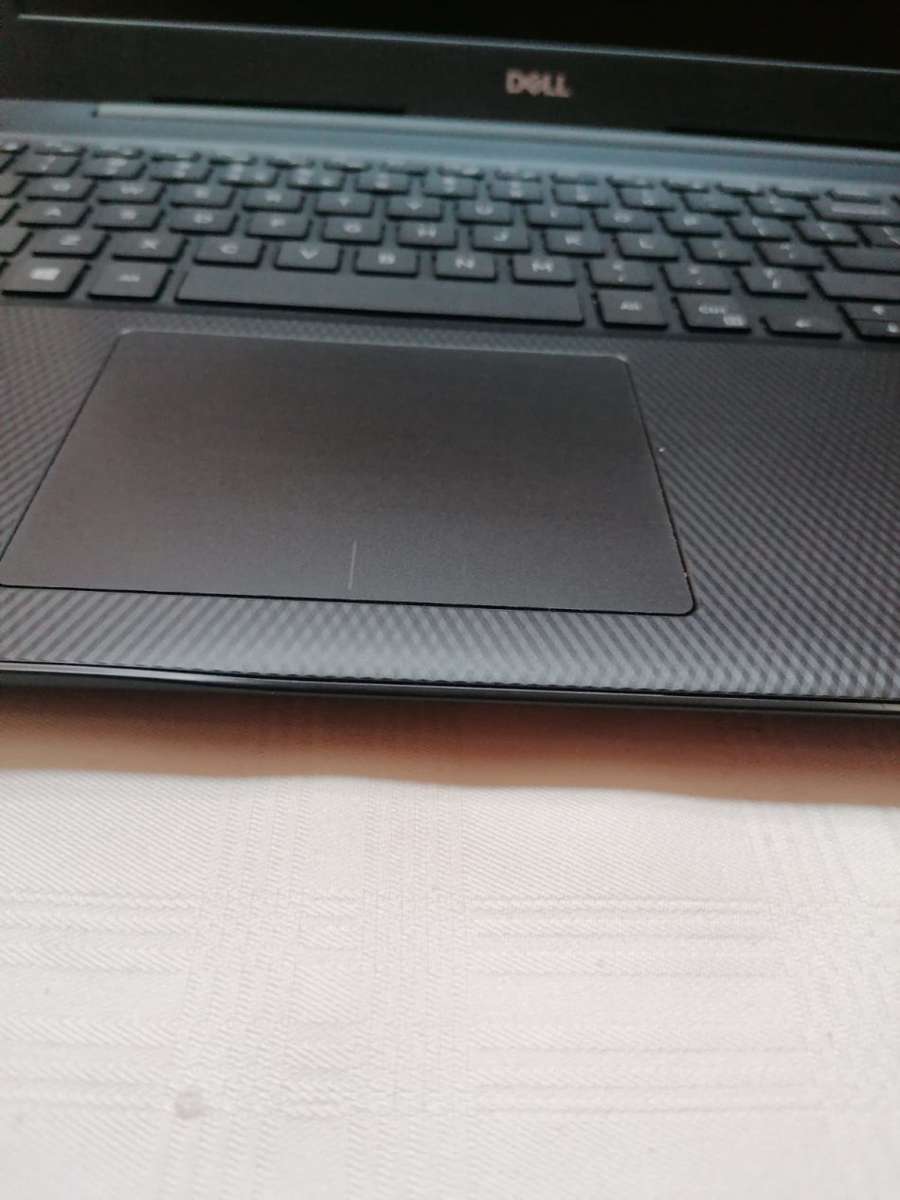 Dell Inspiron - Intel 10th Gen - 8GB DDR4 - 256GB SSD + 1TB HDD - 15.6" Display