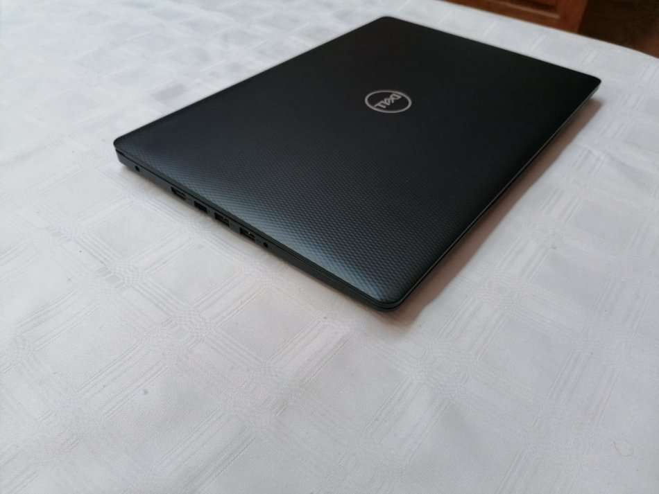 Dell Inspiron - Intel 10th Gen - 8GB DDR4 - 256GB SSD + 1TB HDD - 15.6" Display