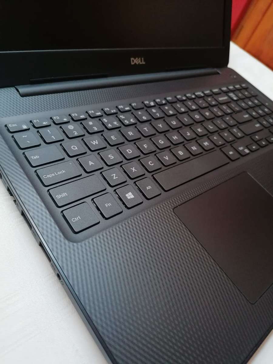 Dell Inspiron - Intel 10th Gen - 8GB DDR4 - 256GB SSD + 1TB HDD - 15.6" Display