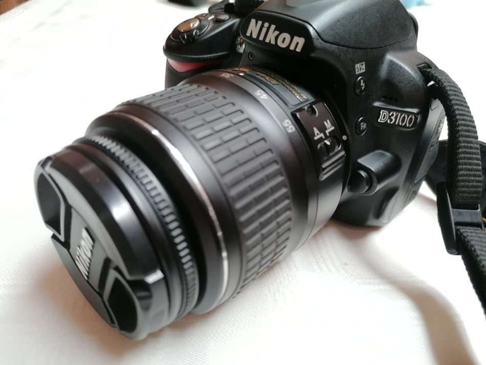 NIKON DSLR Camera D3100 + Lens & Extras