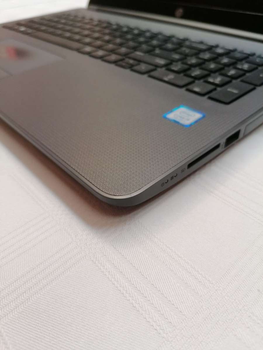 Powerful HP Laptop - Intel i5 - 12GB Memory - 15.6" FHD (1920 x 1080)