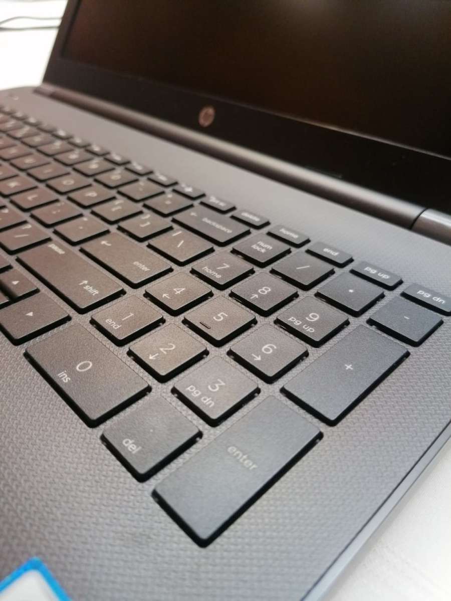 Powerful HP Laptop - Intel i5 - 12GB Memory - 15.6" FHD (1920 x 1080)