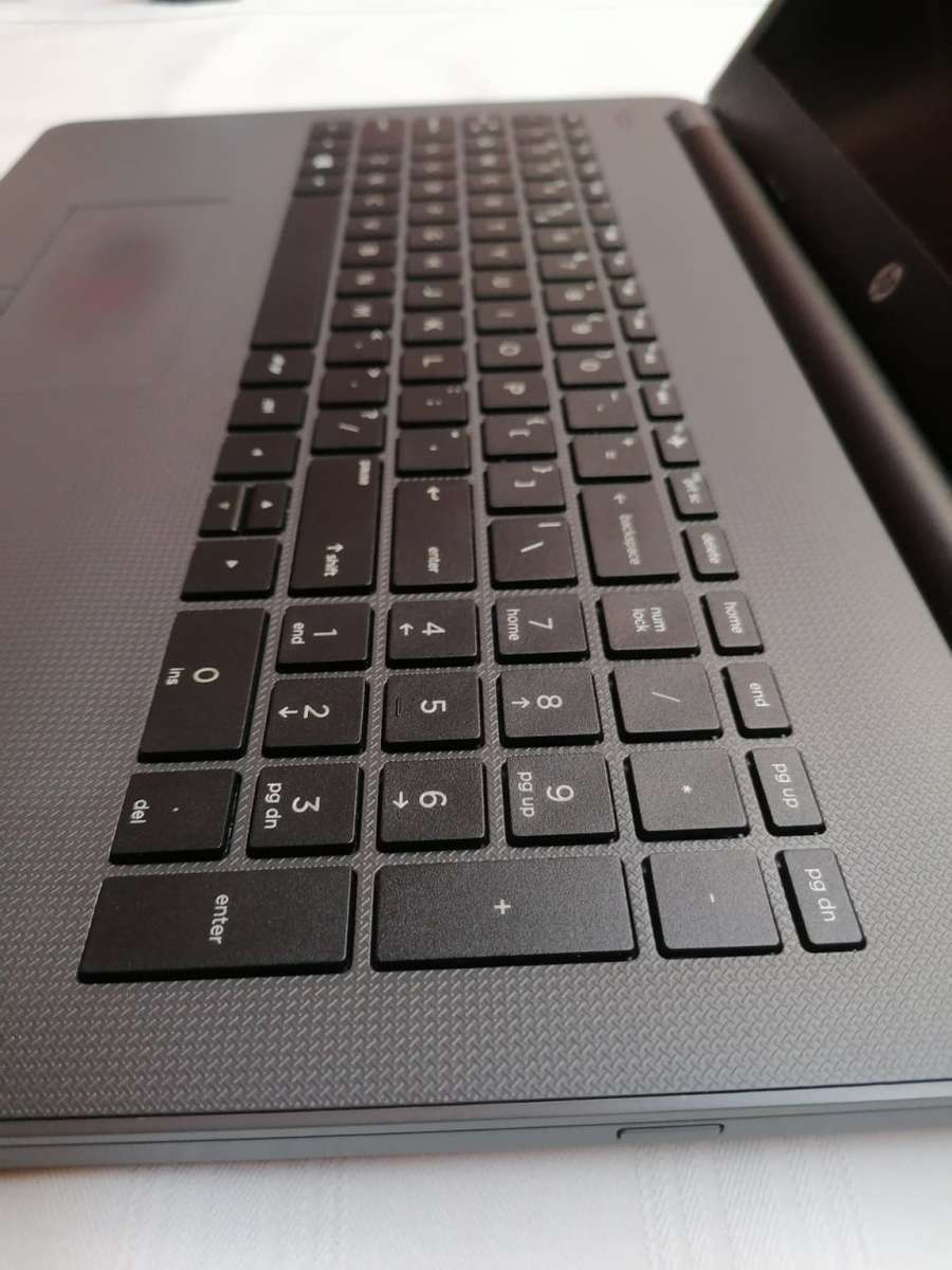 Powerful HP Laptop - Intel i5 - 12GB Memory - 15.6" FHD (1920 x 1080)