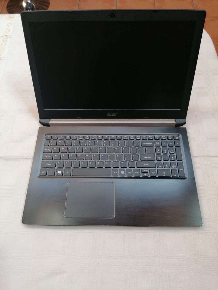 Powerful Acer Laptop - Intel i7 8th gen - 256GB SSD + 2TB HDD - 12GB - 15.6" FHD
