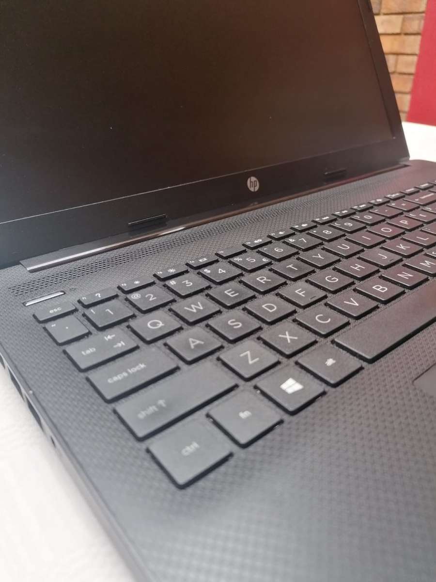 HP Powerfull Laptop - i7 10th gen - 16GB - 256GB SSD + 1TB - 15.6" 1920 x 1080