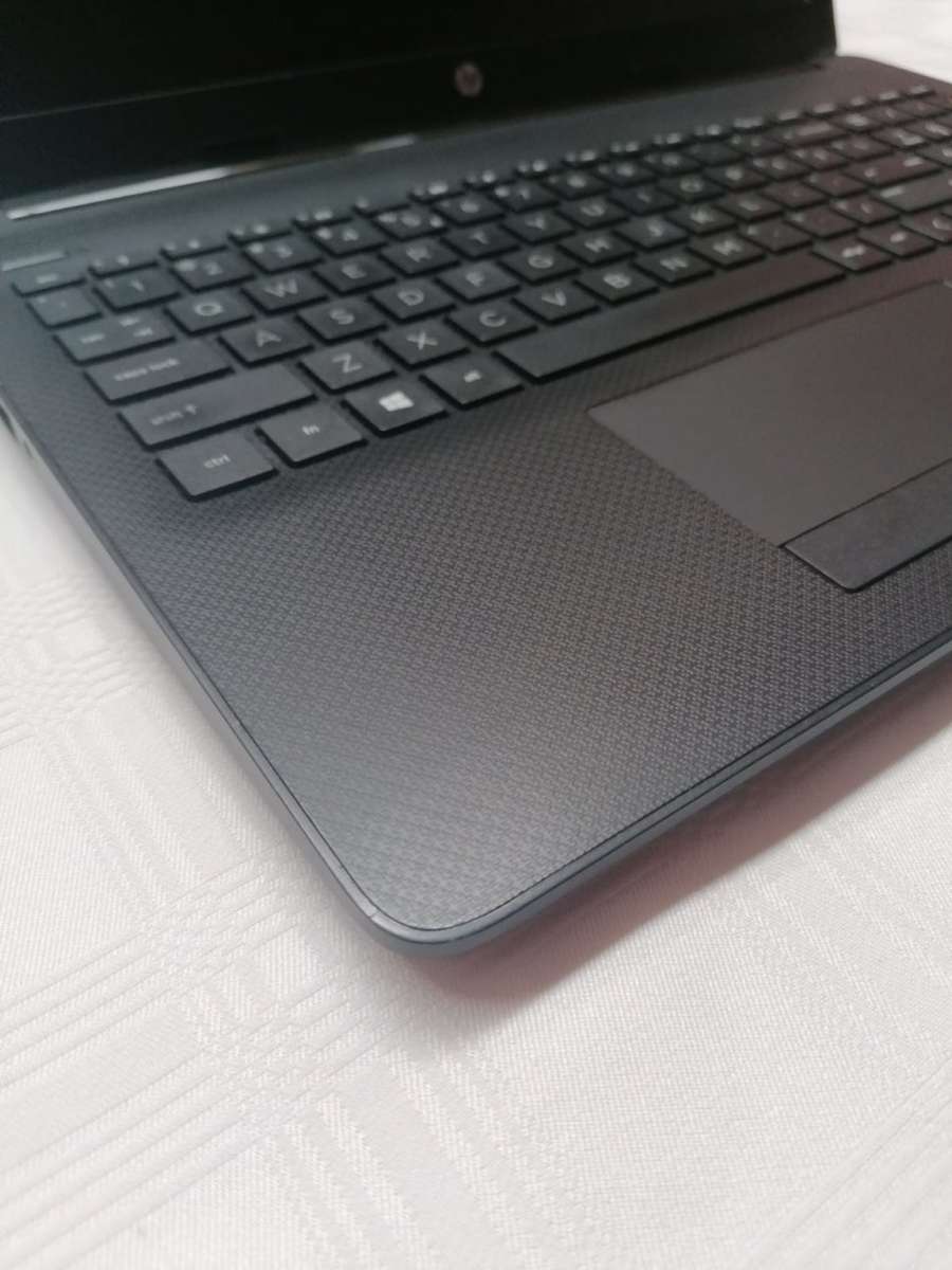 HP Powerfull Laptop - i7 10th gen - 16GB - 256GB SSD + 1TB - 15.6" 1920 x 1080