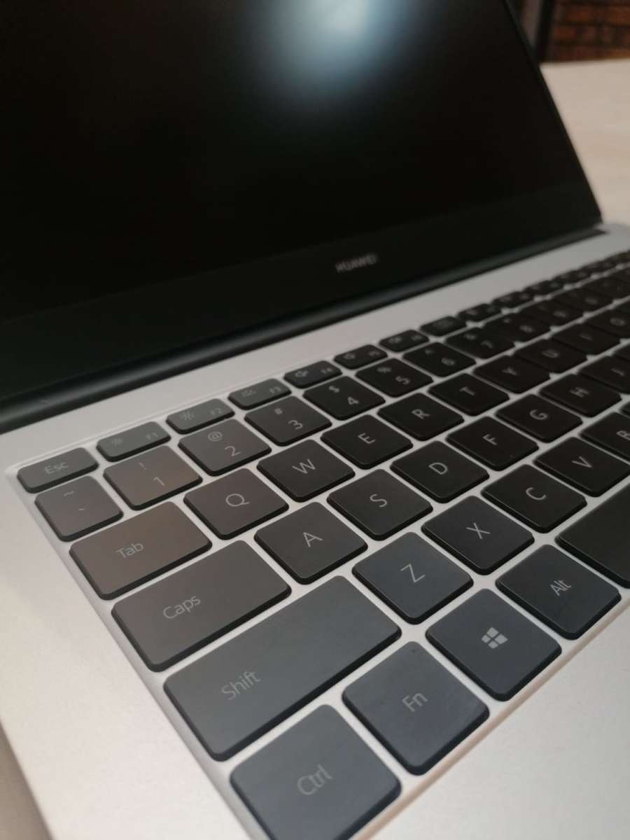 HUAWEI MateBook D14 - Intel 10th gen - 512GB SSD - 8GB - 14" FHD IPS - nVidia Graphics