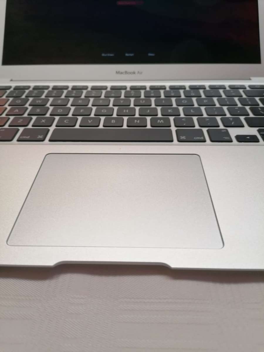 Macbook Air 2017 with original Box