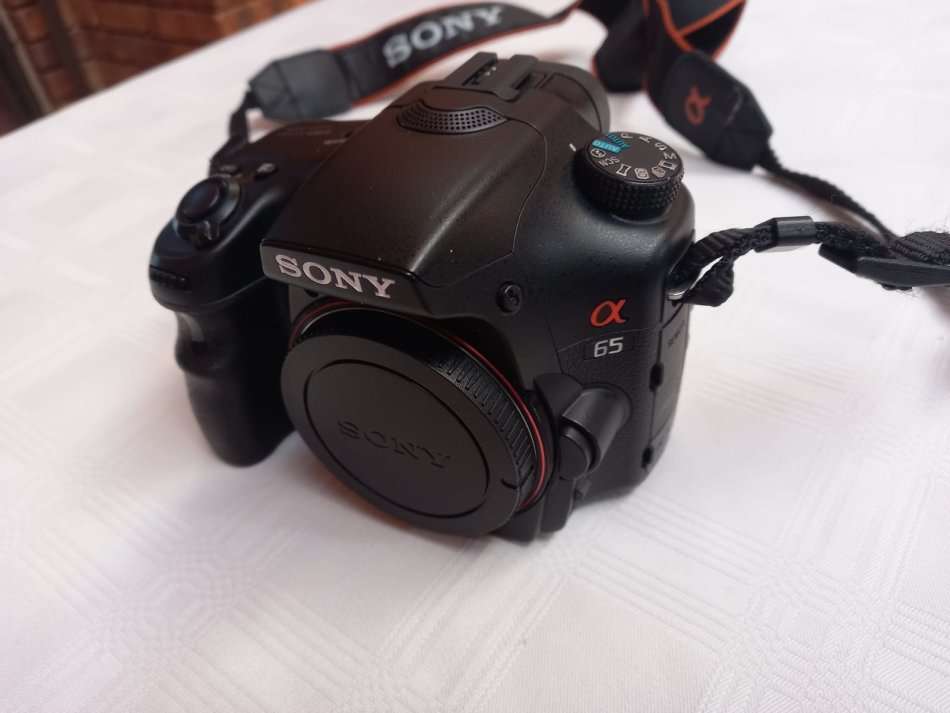 Sony Alpha 65 24mp Camera with 3 Lenses and Camera Bag - Shutter Count: 7700