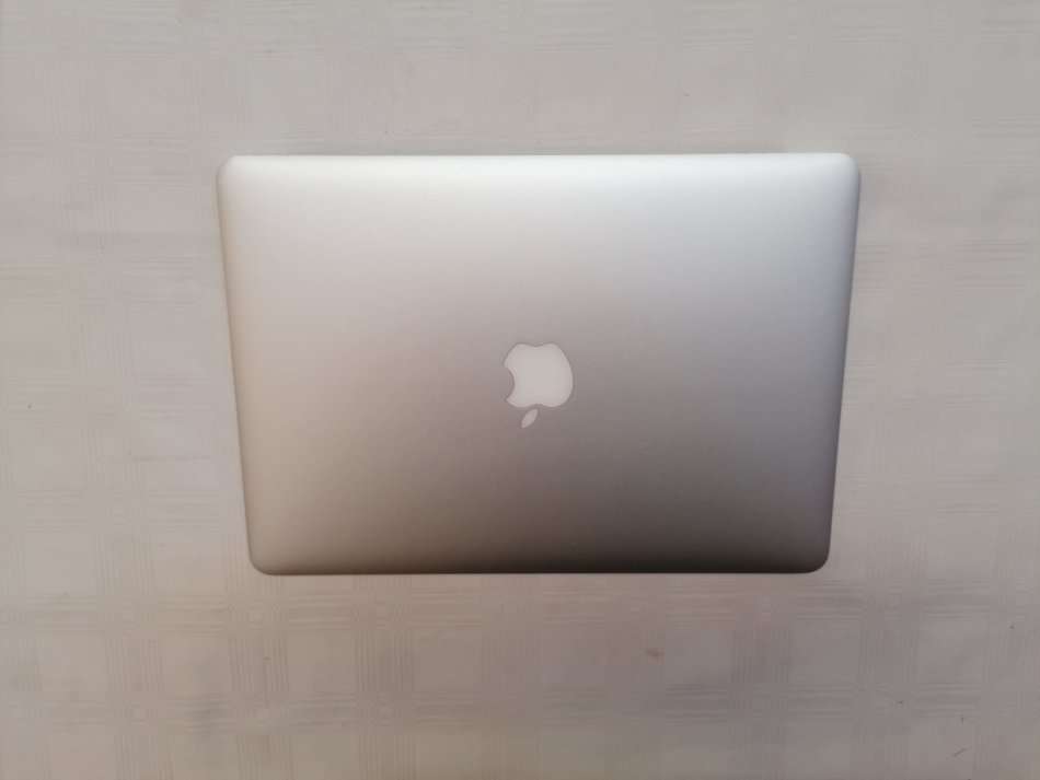 Powerful Macbook Air - Intel i5 - 256GB SSD - 8GB - Excelent condtion