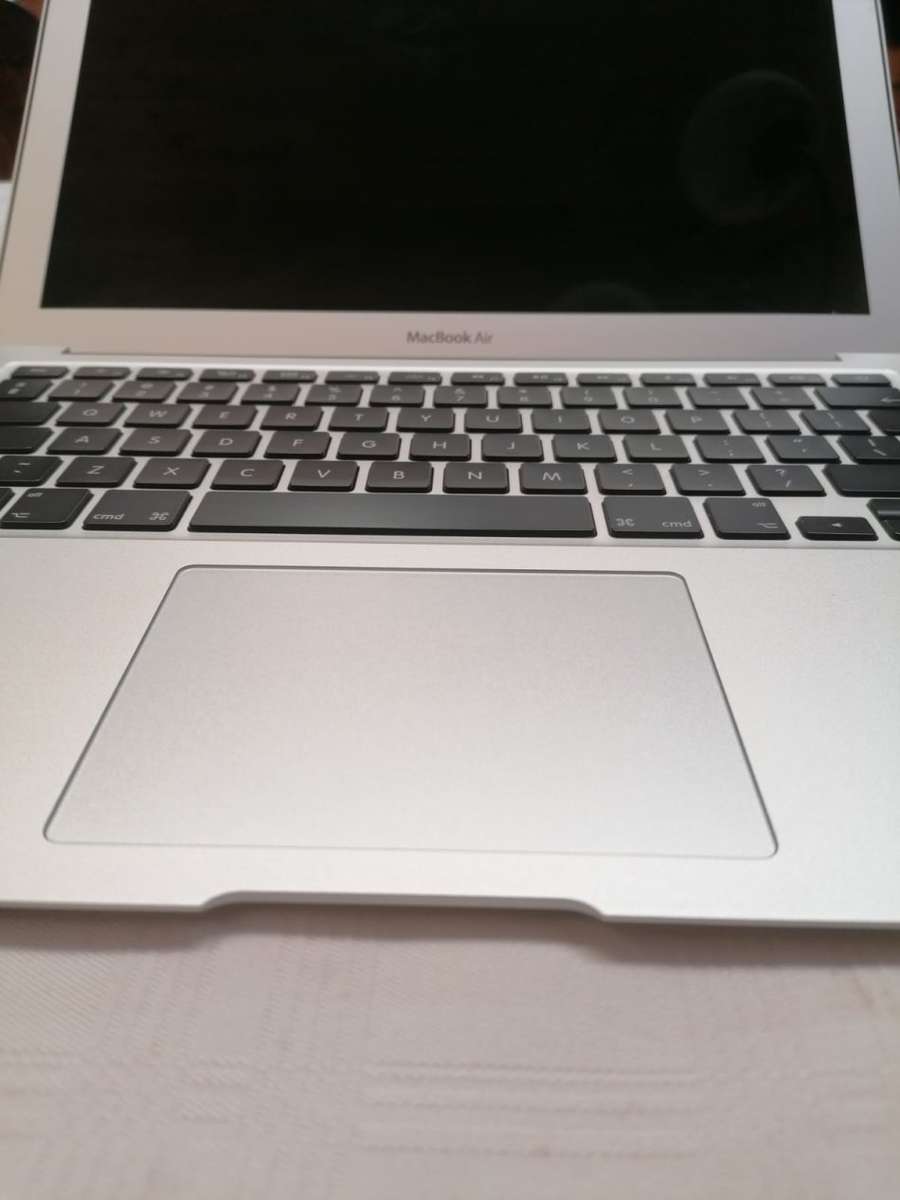 Powerful Macbook Air - Intel i5 - 256GB SSD - 8GB - Excelent condtion