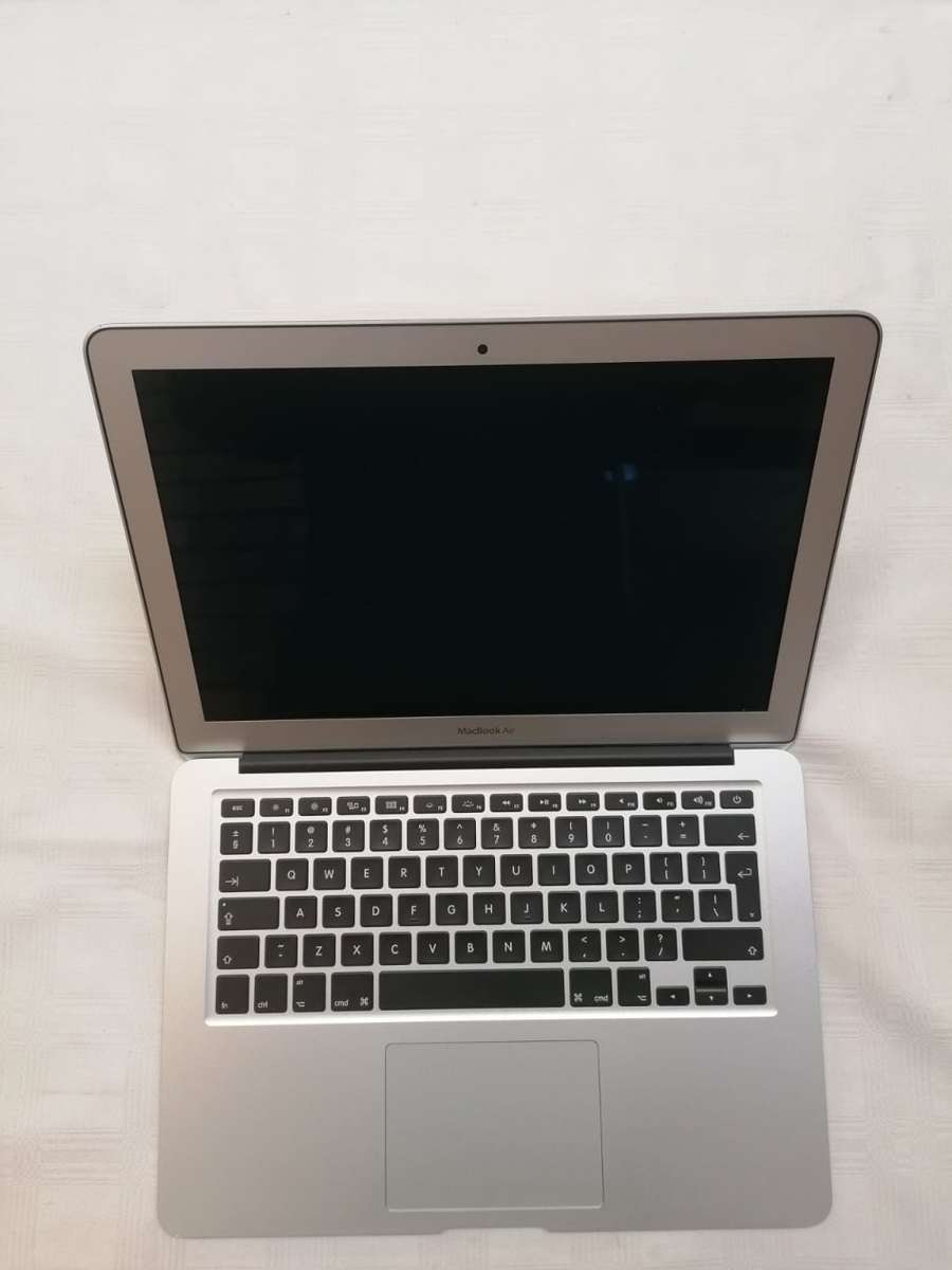 Powerful Macbook Air - Intel i5 - 256GB SSD - 8GB - Excelent condtion