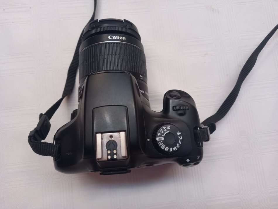 Canon 4000D Camera Kit - Lens, charger & Battery Included