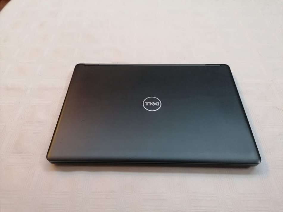 Dell Latitude 5480 - Intel i5 - 8GB - 256GB SSD - 14" HD Display