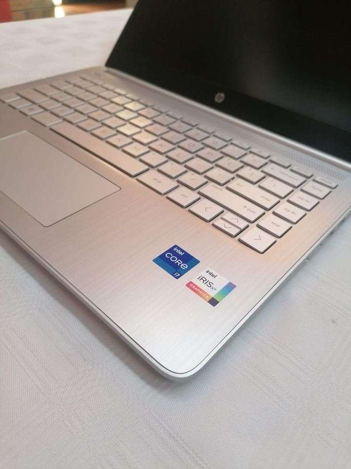 HP Laptop - Intel i7 11th gen - 512GB SSD - 8GB - 14" FHD IPS - With HP Warranty