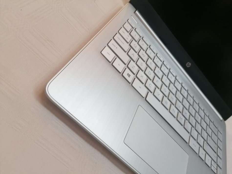 HP Laptop - Intel i7 11th gen - 512GB SSD - 8GB - 14" FHD IPS - With HP Warranty