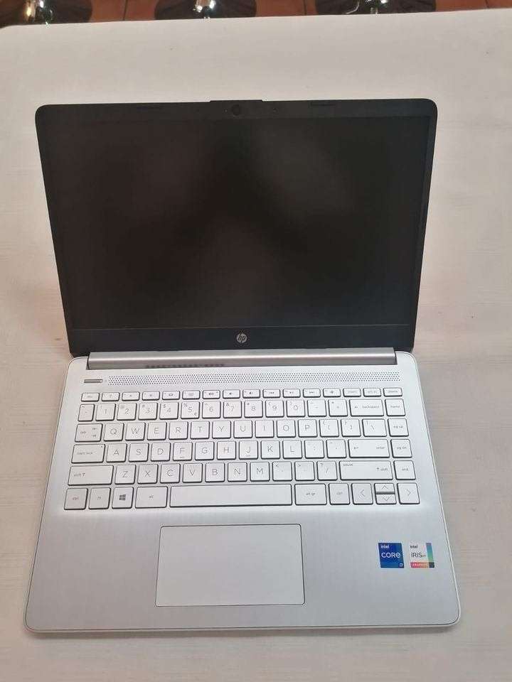 HP Laptop - Intel i7 11th gen - 512GB SSD - 8GB - 14" FHD IPS - With HP Warranty