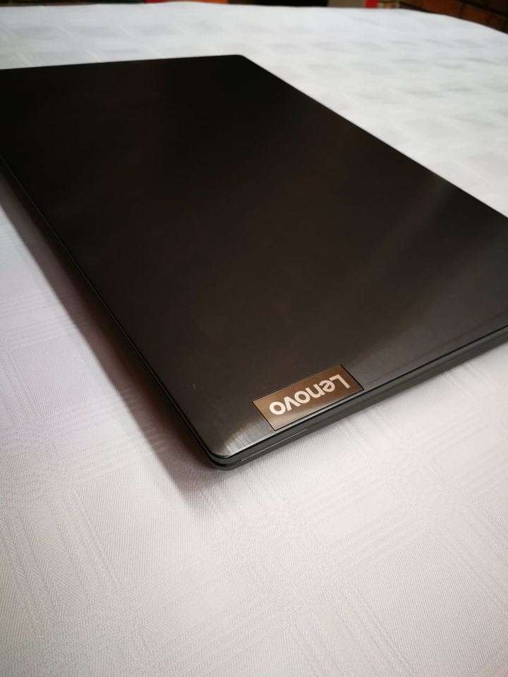 Lenovo ideapad S145 - Intel i7 10th gen - 256GB SSD + 1TB HDD - 15.6" HD - Certified Pre-Owned