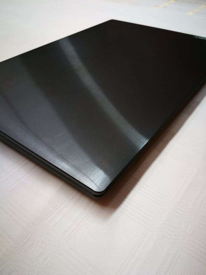 Lenovo ideapad S145 - Intel i7 10th gen - 256GB SSD + 1TB HDD - 15.6" HD - Certified Pre-Owned