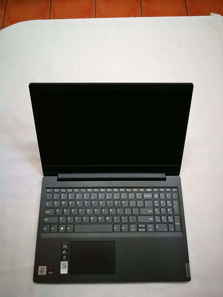 Lenovo ideapad S145 - Intel i7 10th gen - 256GB SSD + 1TB HDD - 15.6" HD - Certified Pre-Owned