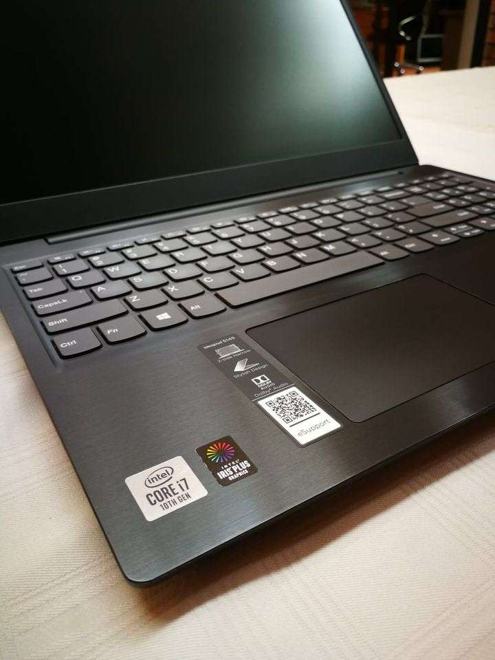 Lenovo ideapad S145 - Intel i7 10th gen - 256GB SSD + 1TB HDD - 15.6" HD - Certified Pre-Owned