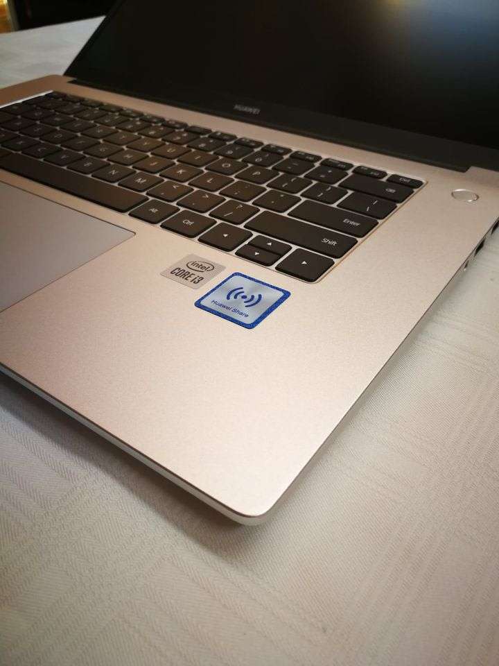 Huawei MateBook D15 - Intel 10th gen - 8GB - 256GB SSD - 15.6 inch FHD - Certified Pre-Owned Laptop