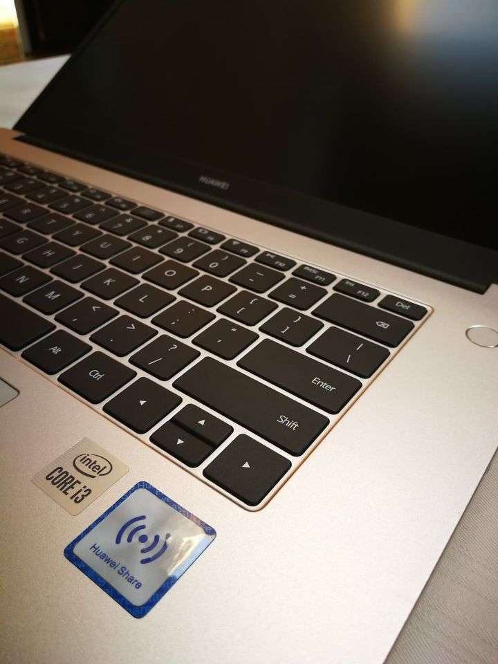 Huawei MateBook D15 - Intel 10th gen - 8GB - 256GB SSD - 15.6 inch FHD - Certified Pre-Owned Laptop