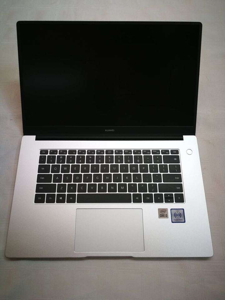 Huawei MateBook D15 - Intel 10th gen - 8GB - 256GB SSD - 15.6 inch FHD - Certified Pre-Owned Laptop