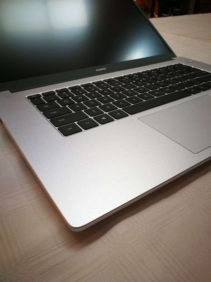 Huawei MateBook D15 - Intel 10th gen - 8GB - 256GB SSD - 15.6 inch FHD - Certified Pre-Owned Laptop