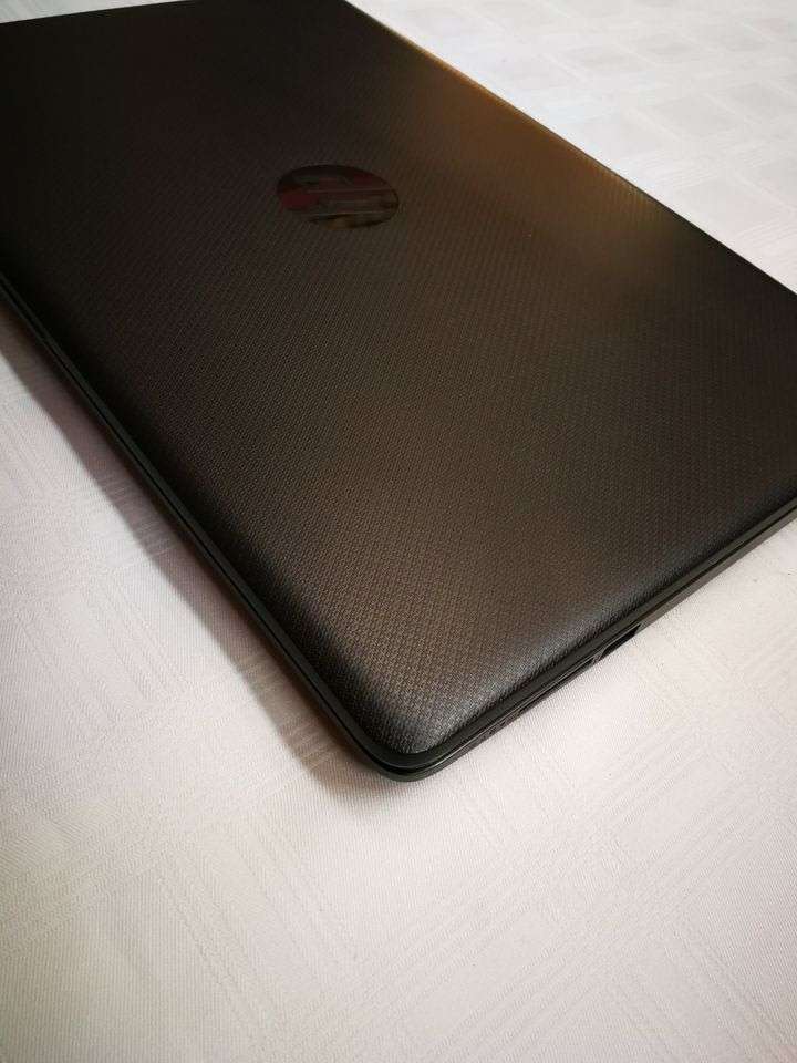 HP Notebook 15 Intel i7 8tg Gen 256GB SSD + 1TTB 8GB 15.6" HD