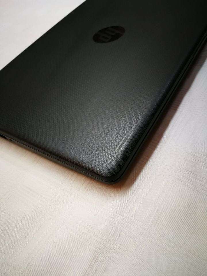 HP Notebook 15 Intel i7 8tg Gen 256GB SSD + 1TTB 8GB 15.6" HD