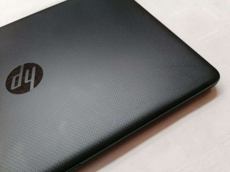 HP Notebook 15 Intel Core i5 8th gen 8GB 1TB HDD 15.6" HD Display