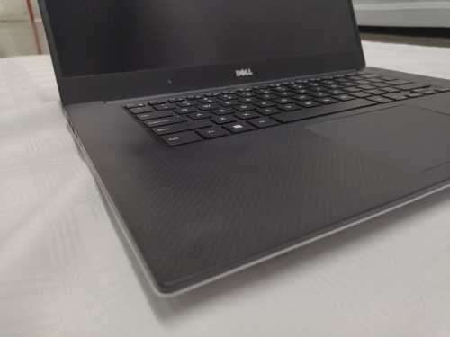 Dell Precision 5520 Intel i7 7th Gen 16GB 1TB SSD PCIe NVMe 15.6` IPS FHD