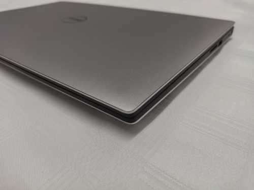 Dell Precision 5520 Intel i7 7th Gen 16GB 1TB SSD PCIe NVMe 15.6` IPS FHD