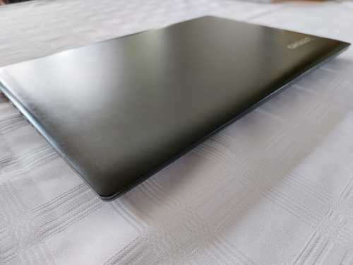 Lenovo Ideapad 330 AMD Ryzen 5 8GB Memory 1TB HDD 15.6` FHD