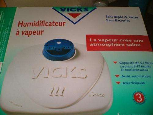 Vicks Humidifier/ Pure Steam Vaporiser (benefits no white dust & bateria-free)