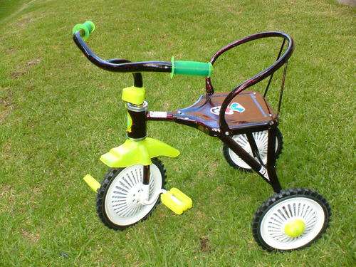 Tricycles kids 18 month - 3.5 years excellent gift kids love it
