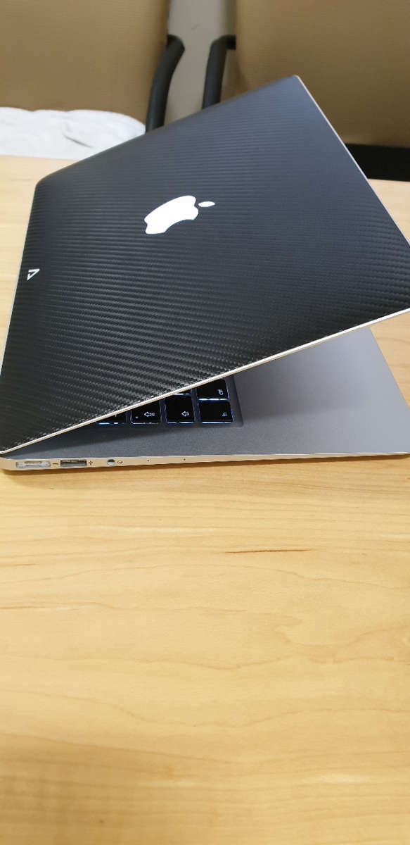 Apple Macbook Air 13" - 2017