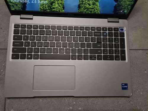 DELL LATITUDE 5520 | i7-1165G7 | 16GB RAM | 512GB NVMe SSD |15.6 FULL HD | 4G/LTE | WARRANTY 11/2024