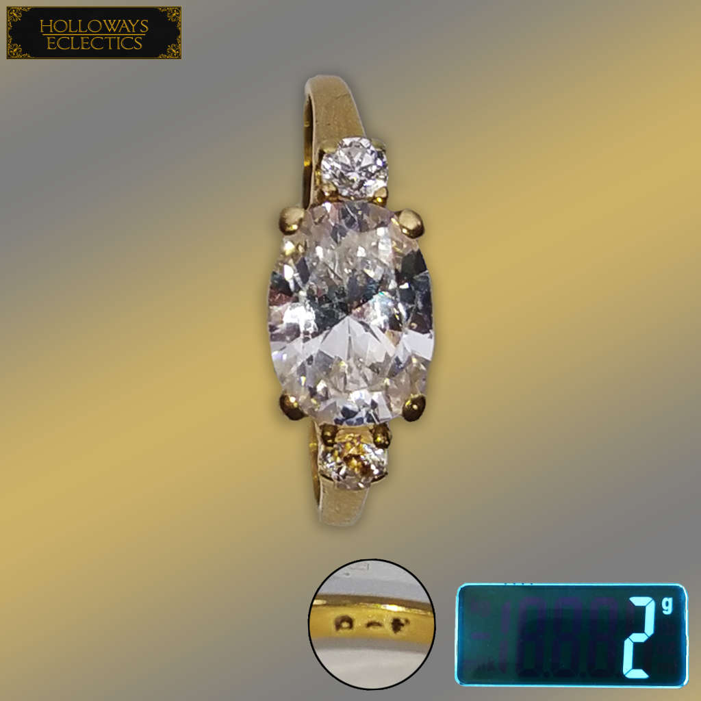 Vintage 9ct Yellow Gold Ring With A 1.25ct Cubic Zirconia