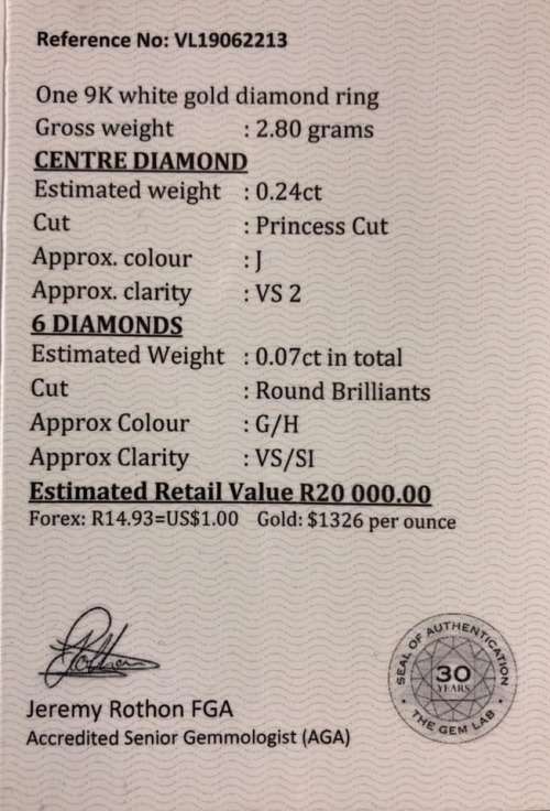 9K White Gold Diamond Ring.