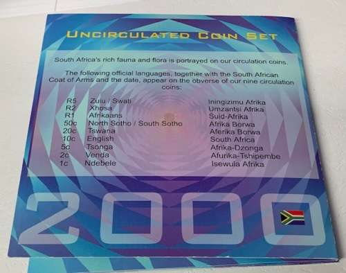 2000 UNCIRCULATED COIN SET - WITH OLD COAT OF ARMS - MILLENIUM SET