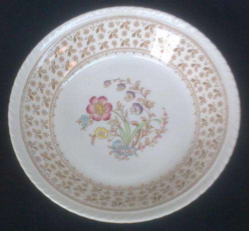 Very old CROWN DUCAL WARE (England) "Knutsford" DINNER PLATE #1 - beautiful!!