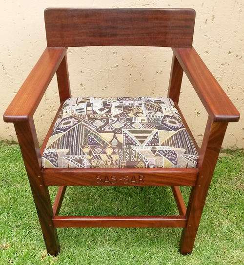 Stunning!!  Vintage SAS.- SAR ARMCHAIR #3.   See guarantee.