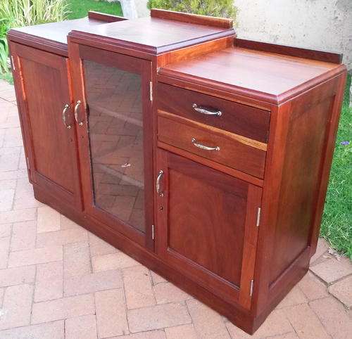 Stunning!! Art Deco Mahogany cabinet.   See guarantee.