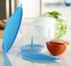 Tupperware Crisp-It with Spike (2.5l) BLUE
