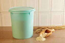 Tupperware New Giant Canister (8,7L) WITH HANDLE