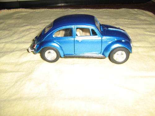 Kinsmart VW Classic Beetle 1967. Please look at Pictures