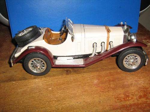 Diecast Mercedes Benz SSK from Bburago: SEE PICTURES