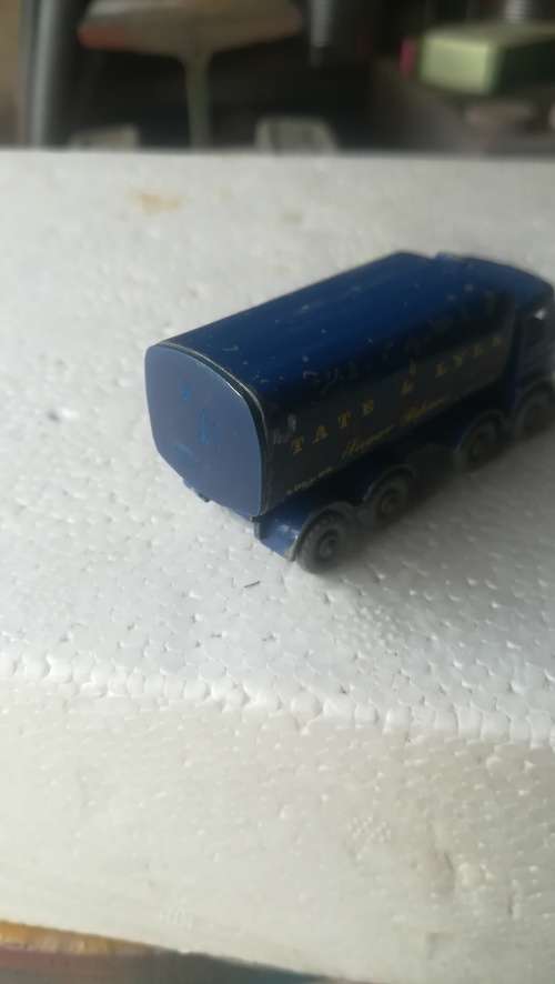 Matchbox 10e Folden Sugar Container Truck